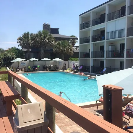 130 Direct Ocean Front 1 Bedroom Condo With Heated Pool